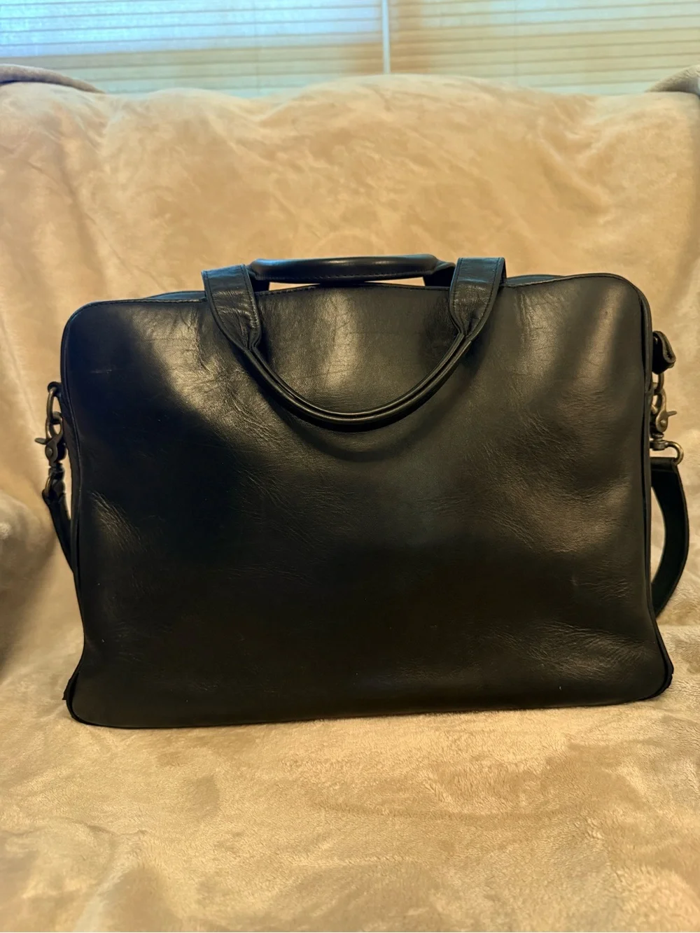 Eddie Bauer sleek black